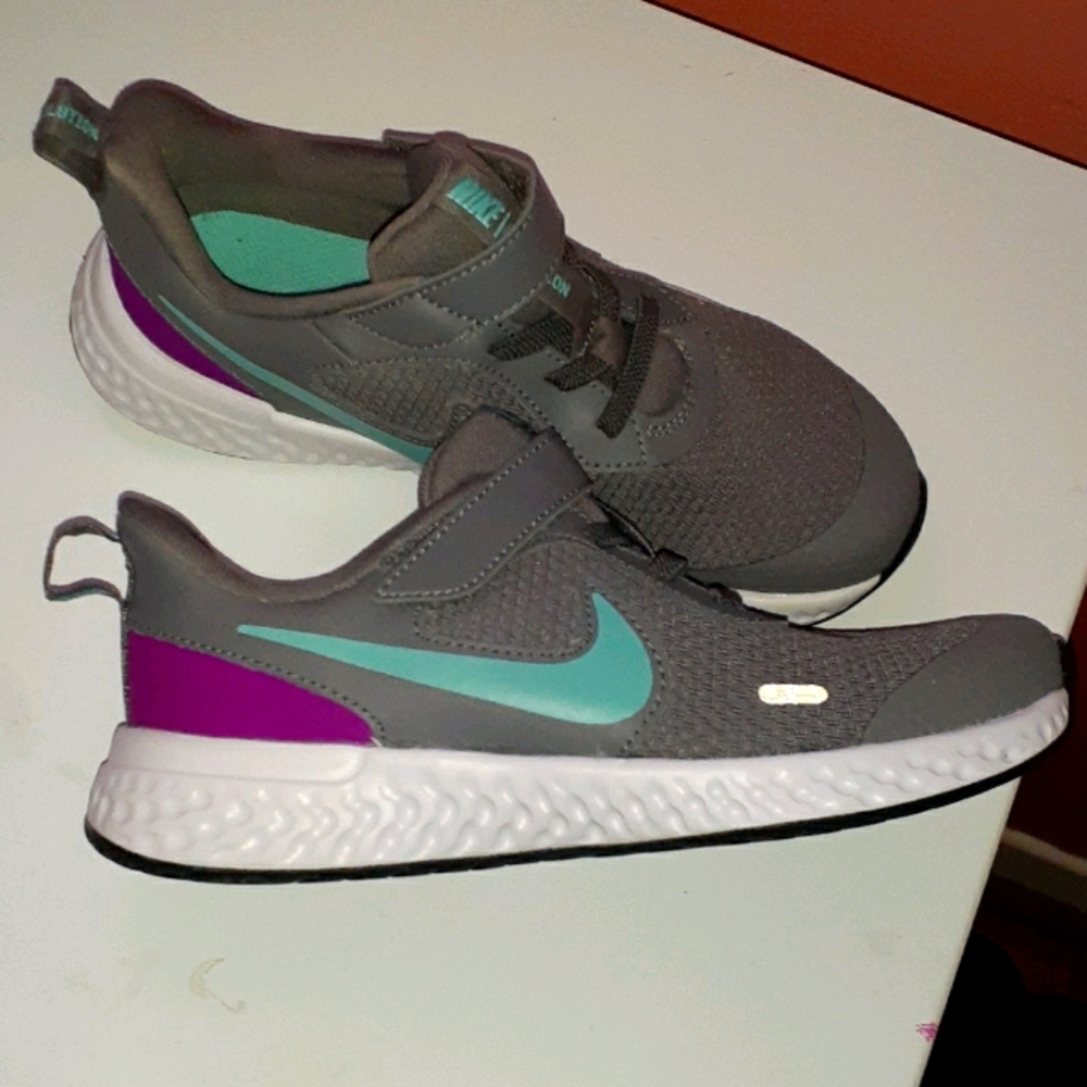 Girls Nike Sneakers
